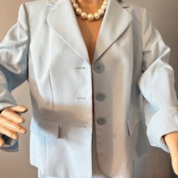 Le Suit Powder Blue Skirt Suit - Picture 3 of 11